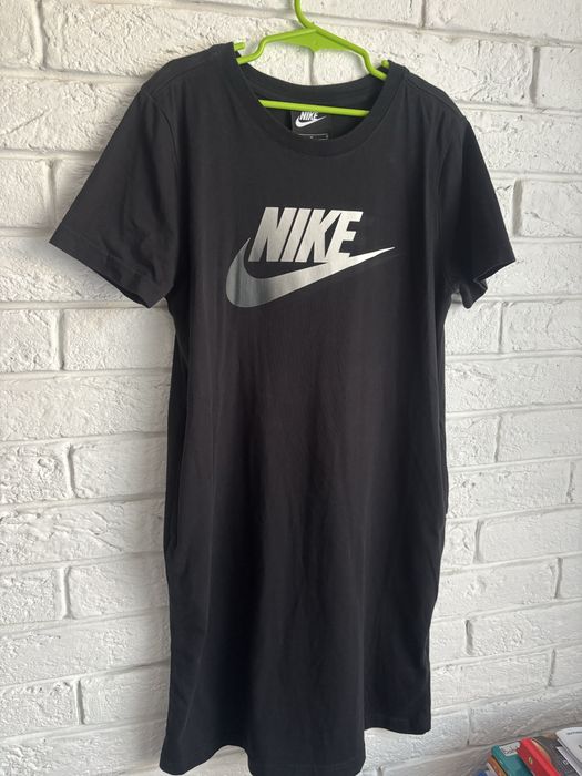 Nike - детска рокля 137-146 см