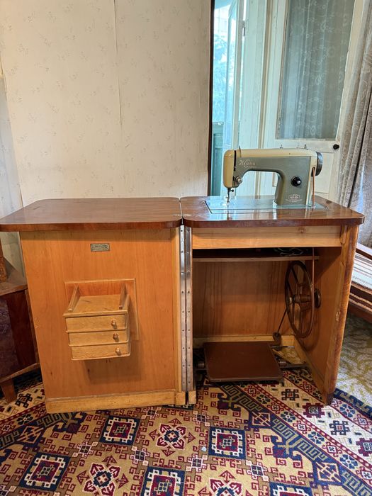 URGENT Masina de cusut Ileana an 1965