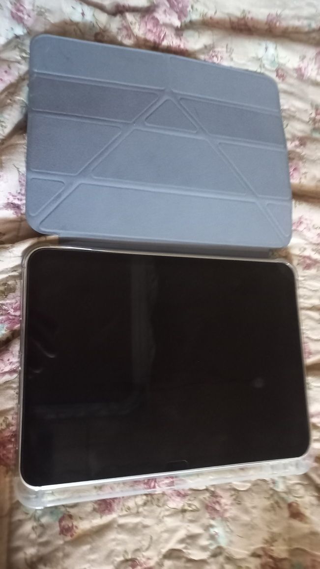 Ipad 10  sotiladi