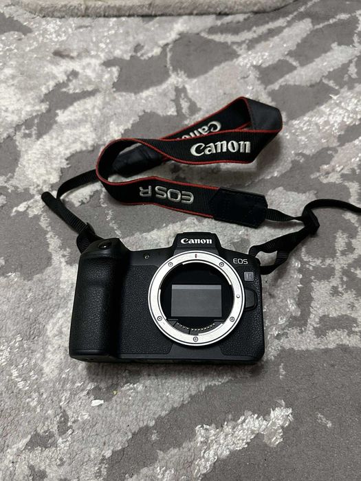 Canon EOS R Aparat Foto Mirrorless 30,3 MP Full Frame Body