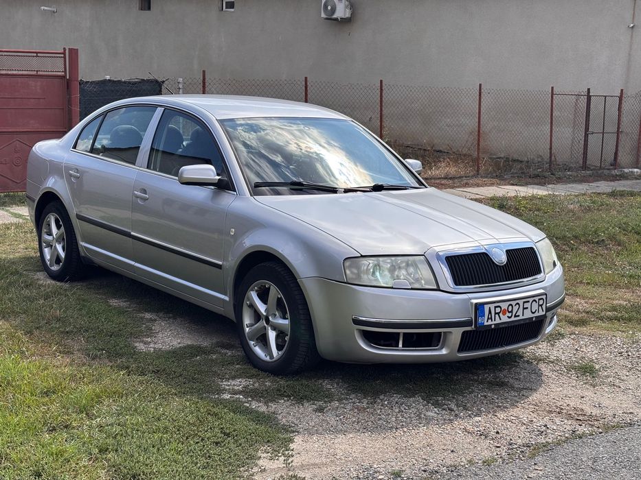 Skoda Superb 2.0 TDI 140 Cp - Xenon/ Piele/ Memorii/ Senzori Parcare
