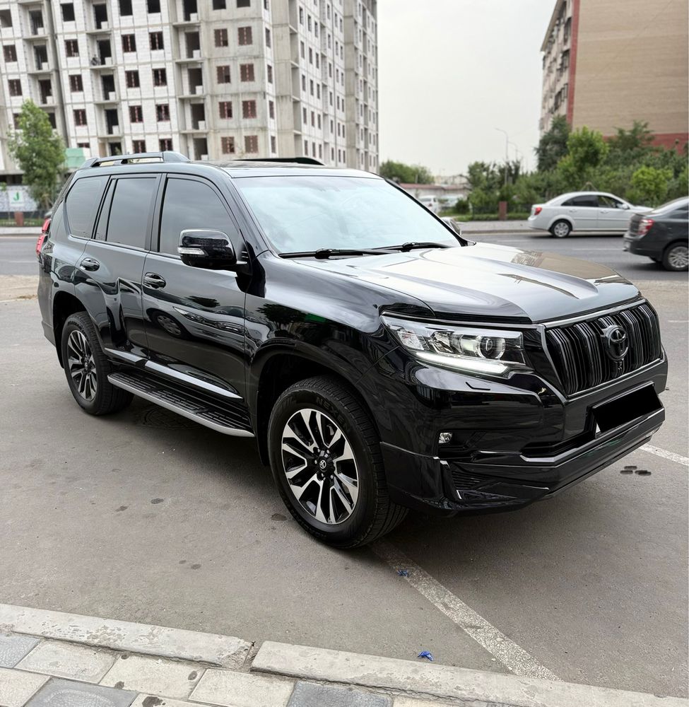 Land Cruiser Prado J150 Black Edition 4L Full 2018/19