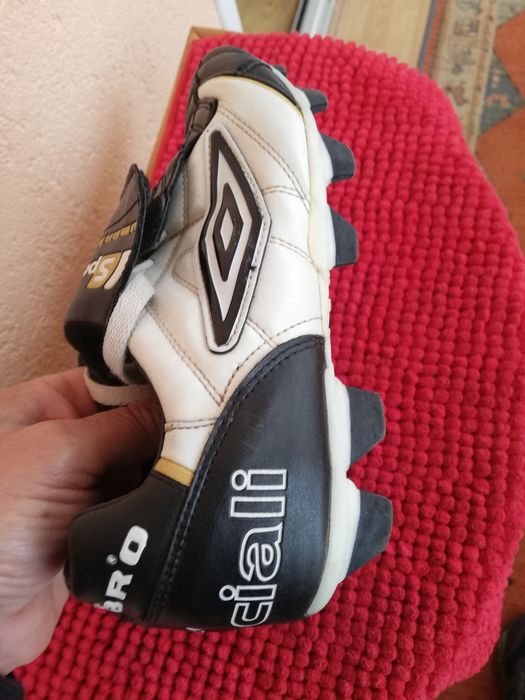 Crampoane nr 38 Umbro