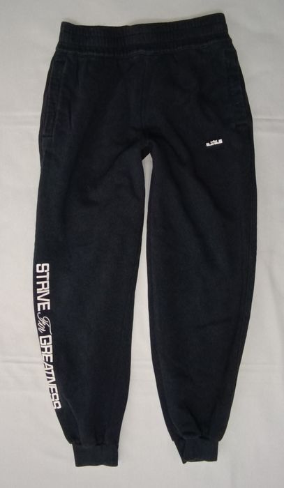 Nike LeBron James Tracksuit екип (горнище и долнище) ръст 137-147см