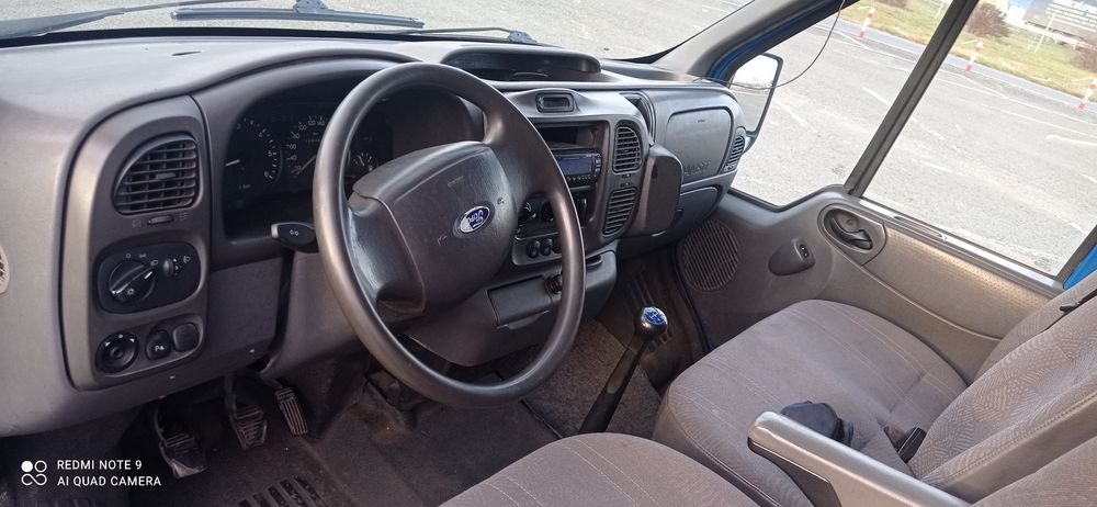 Ford transit monovolum