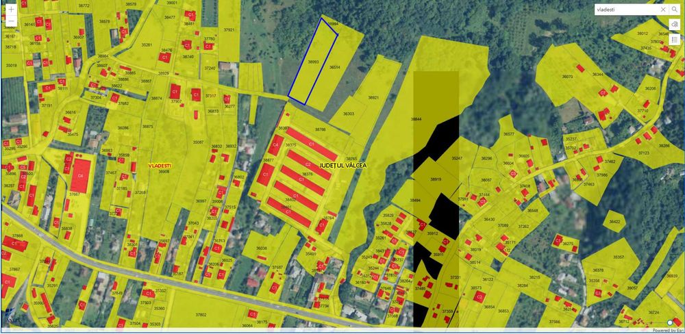 Teren intravilan 3837mp - Vladesti