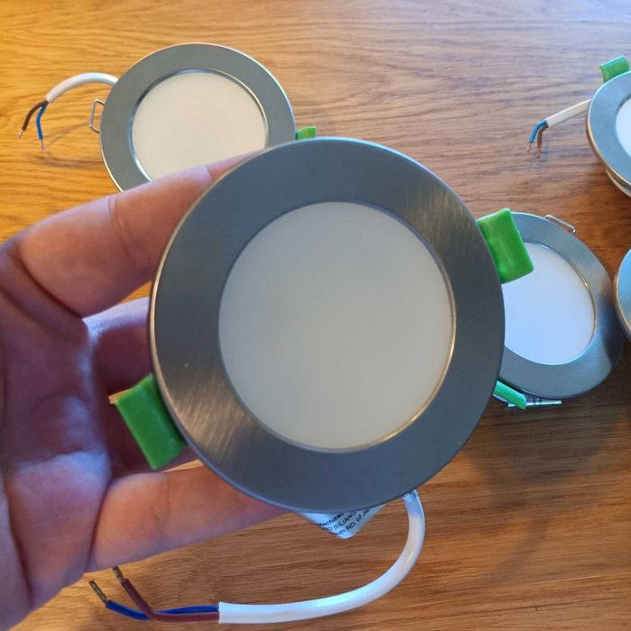 Комплект от 6 LED лунички за вграждане, 7W и 5W, 2 размера