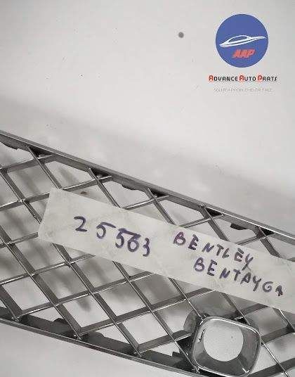 Grila Centrala Inferioara Stanga originala Bentley  Bentayga  1 [2015