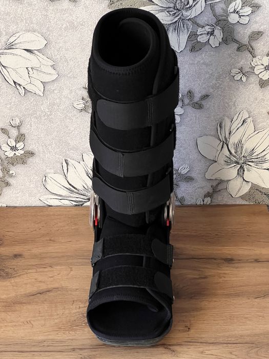 Ортез голеностопного сустава регулируемый с шарниром