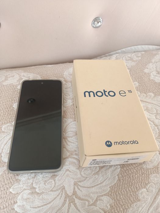 Продам телефон Моторола е15