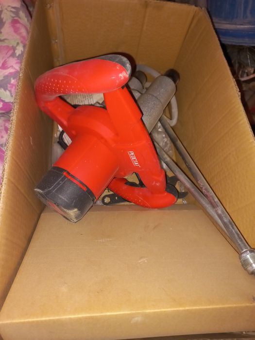 Миксер мощный в отличном состоянии один раз пользовался