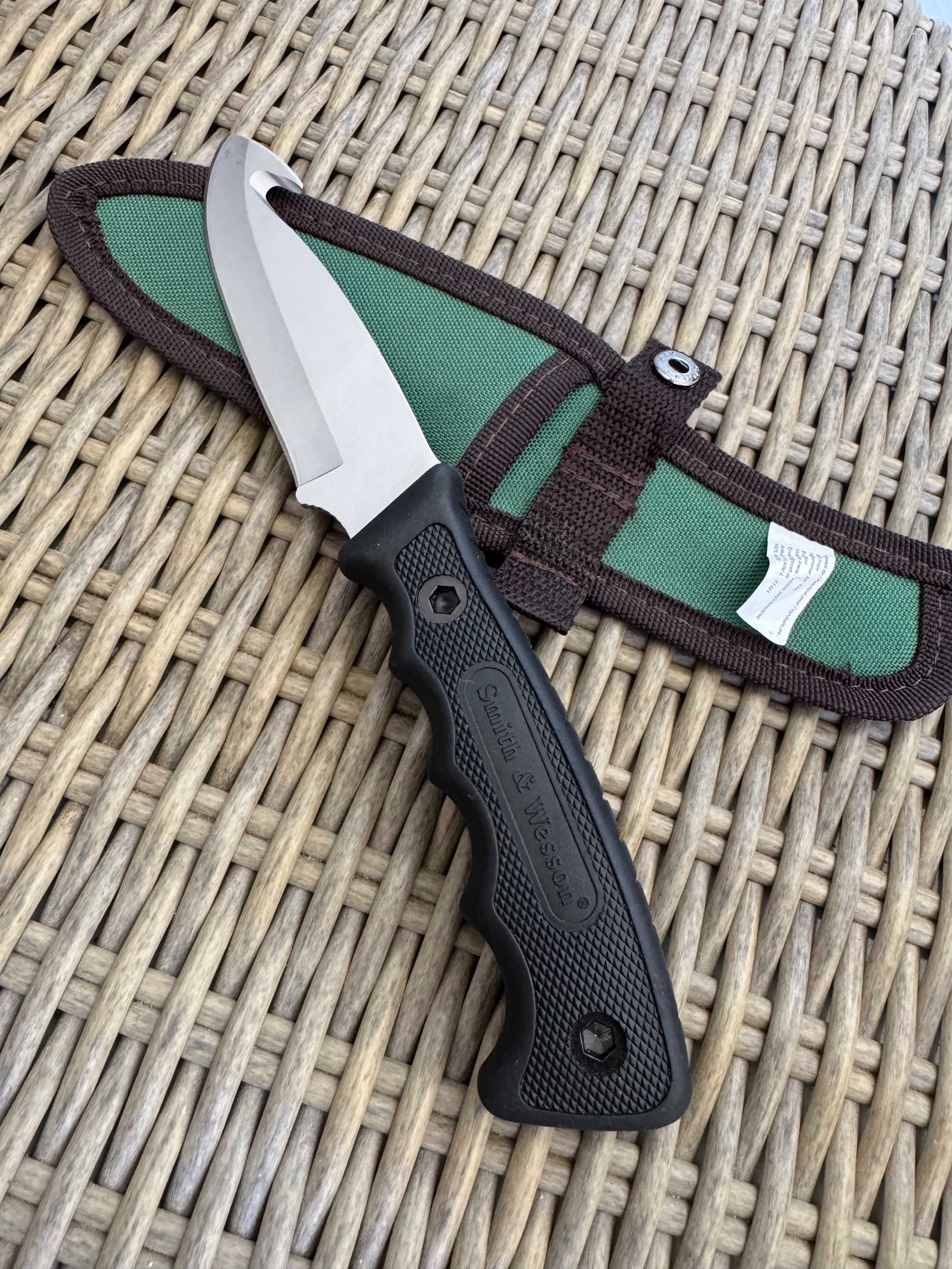 Cutit Smith & Wesson pentru pescuit sau vanatoare