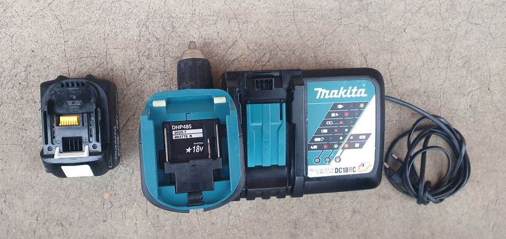 Masina de înșurubat Makita