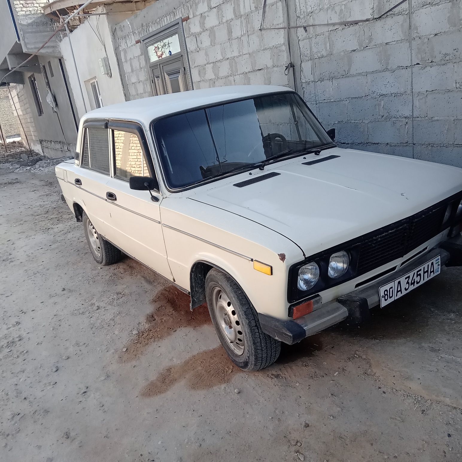 06 жигули сотилади . Бензинда