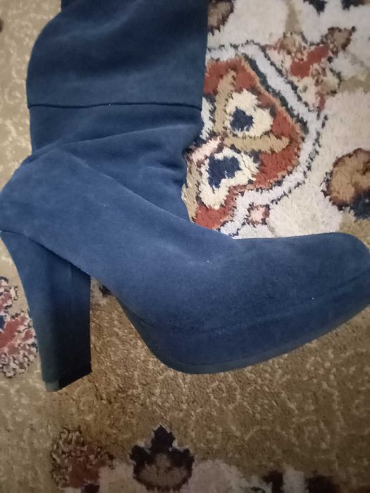 Cizme din piele întoarsă