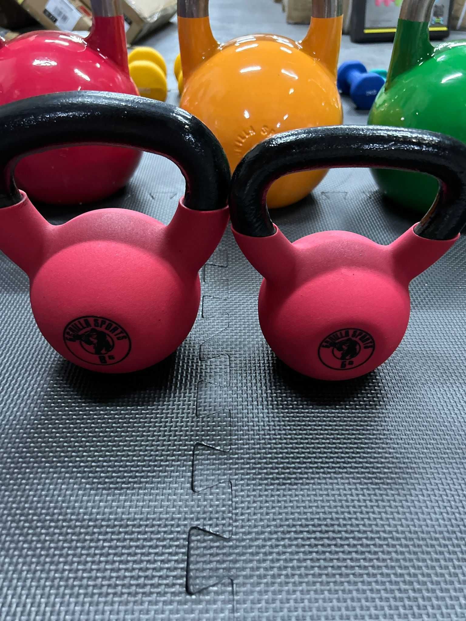 Pachet Kettlebell de fier, acoperit cu cauciuc - 14 KG: 6 + 8 KG