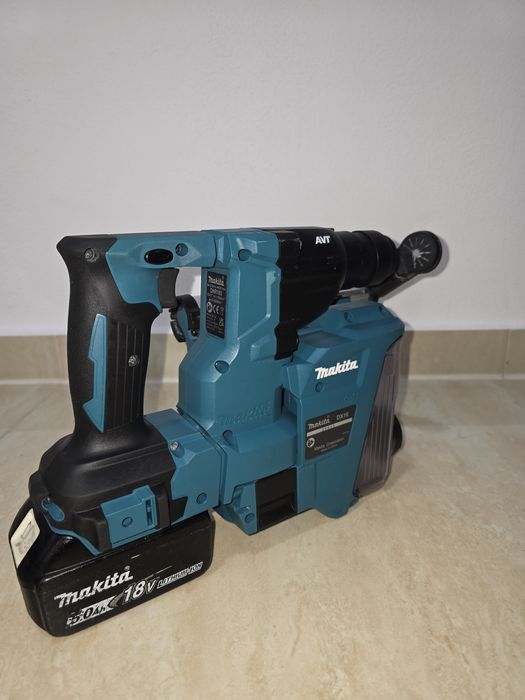 Rotopercutor Makita cu aspirator DHR 183