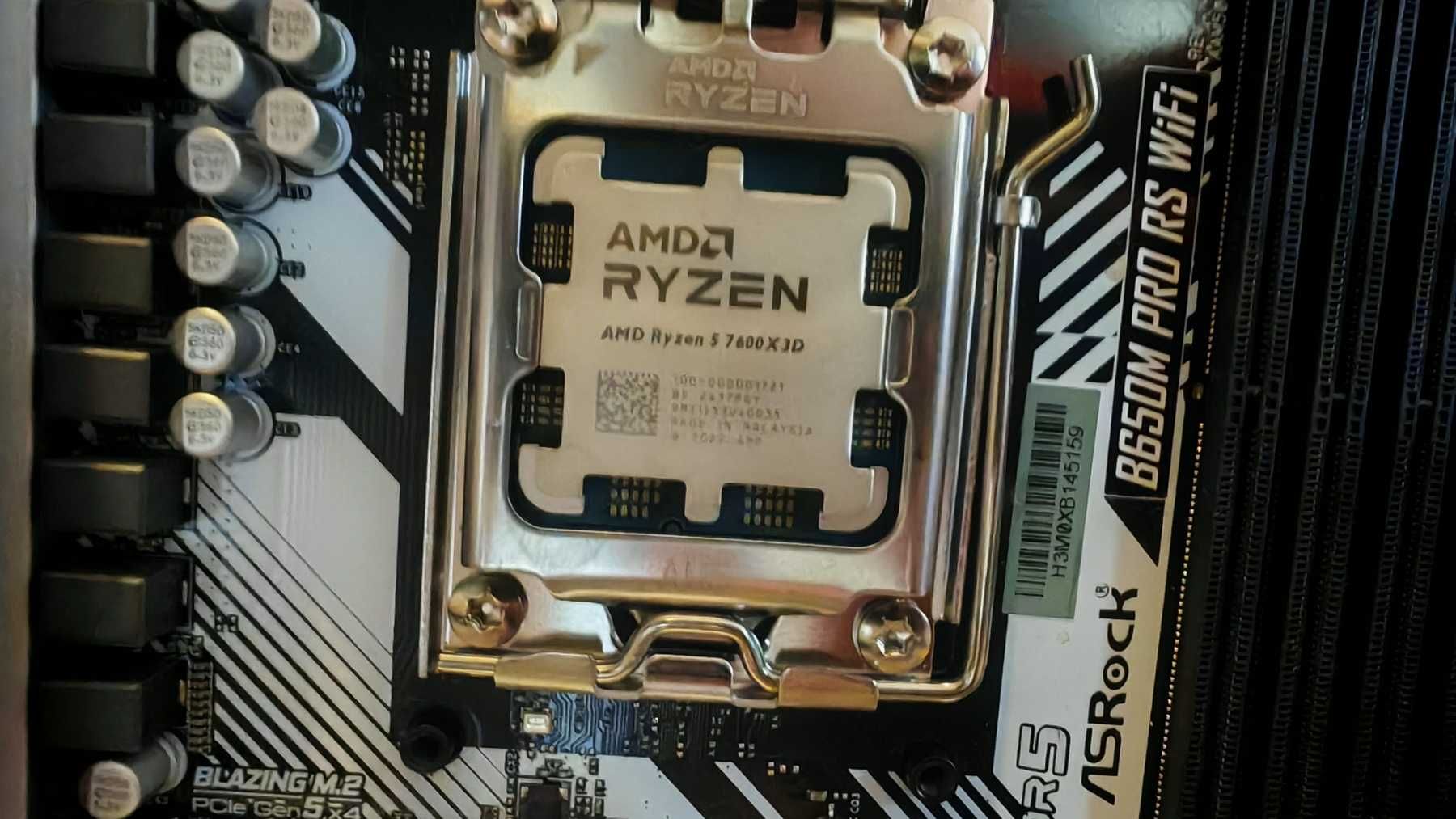 ASRock B650M Pro RS WIFI +  Ryzen 5 7600X3D шестядрен (5.2GHz] AM5