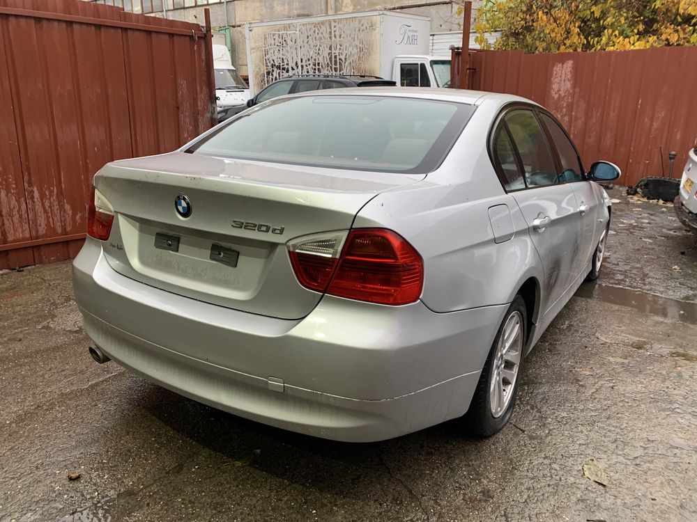 Продаваме бмв е90 bmw e90 2.0д 177кс на части