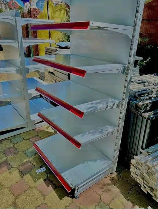 Vând rafturi de magazin mai multe
