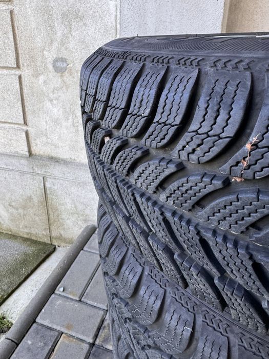 Vând jante echipate cu anvelope iarnă