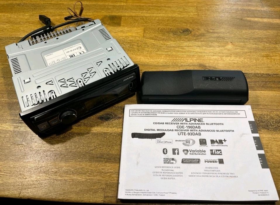 Продавам Alpine ute-92bt