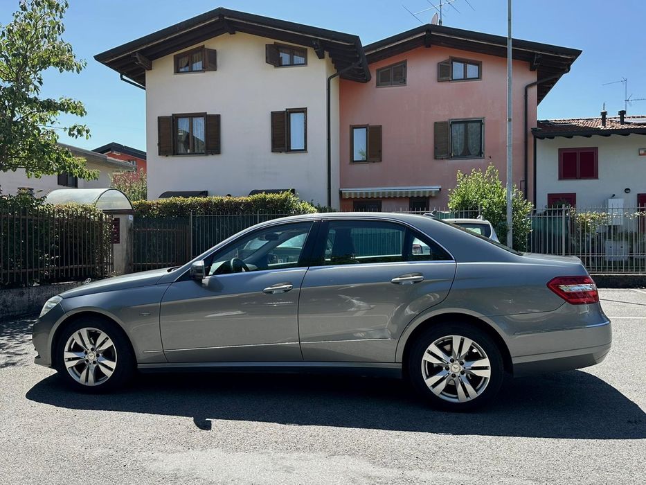 Mercedes-Benz E 220 CDI Avantgarde, Automată, decembrie 2010