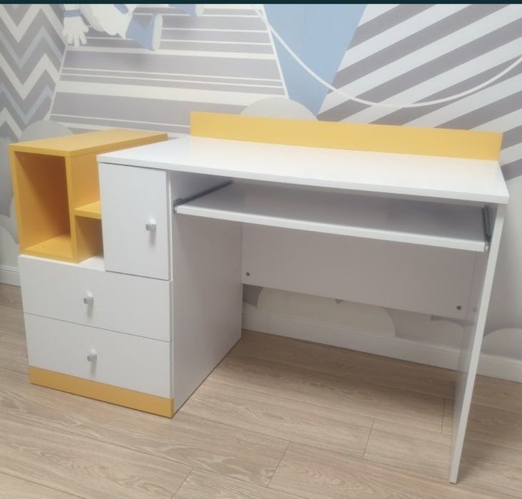 Письменный ученический детский стол