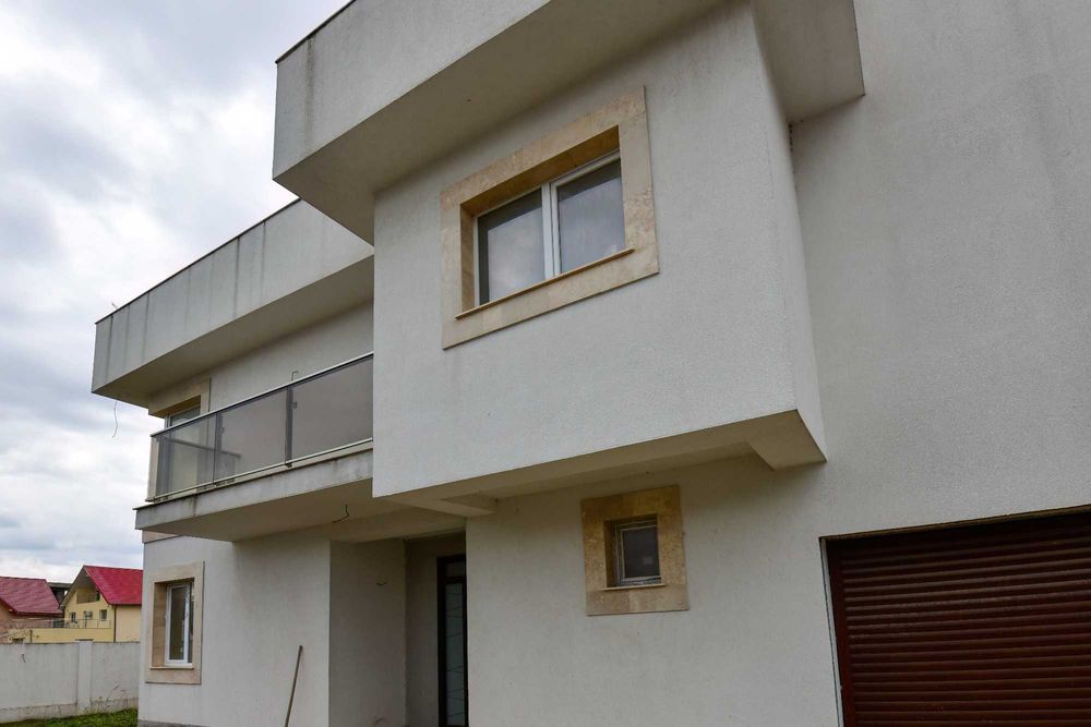 Casa spatioasa cu curte proprie- Navodari,Constanta