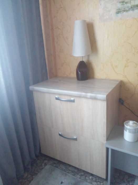 Стол - тумба новый !