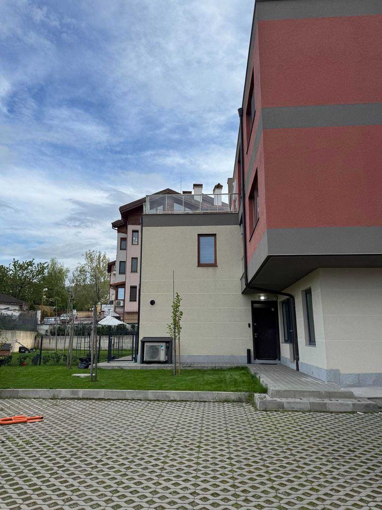 Продава се Двустаен апартамент в Костенец - 75 кв.м за 3334 €/кв.м - Снимка #18