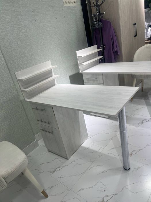 Продается Маникюр стол. 3шт.