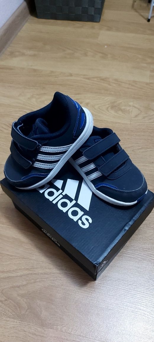 Adidasi adidas copii