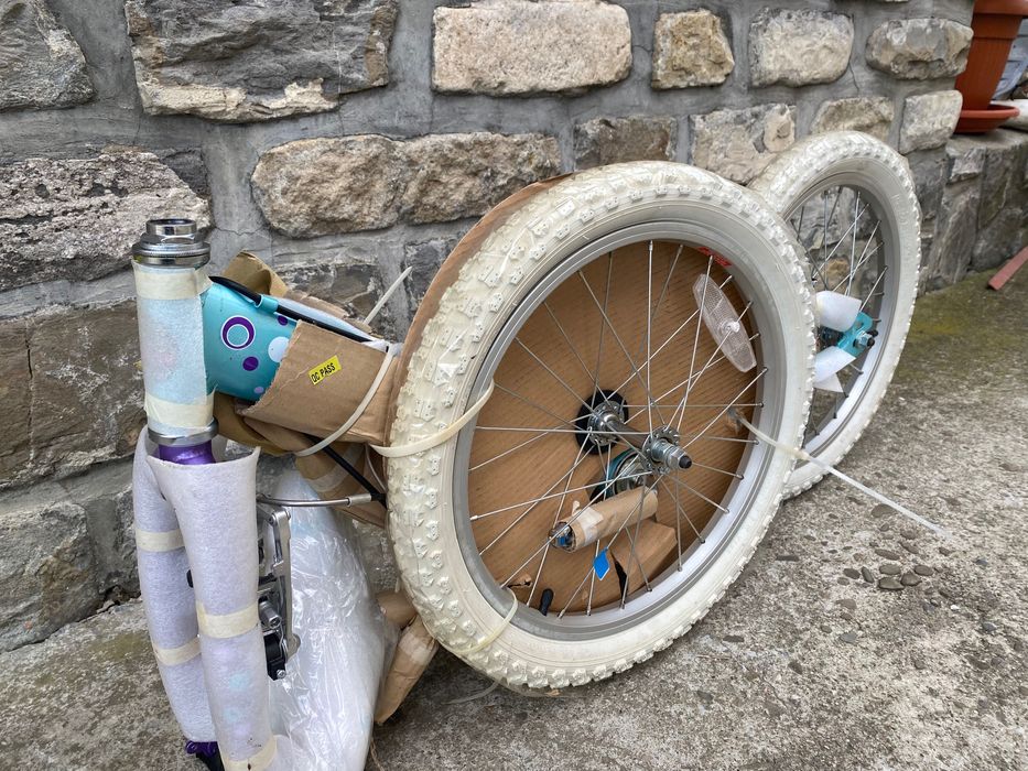 Bicicletă Dottis nouă de copii