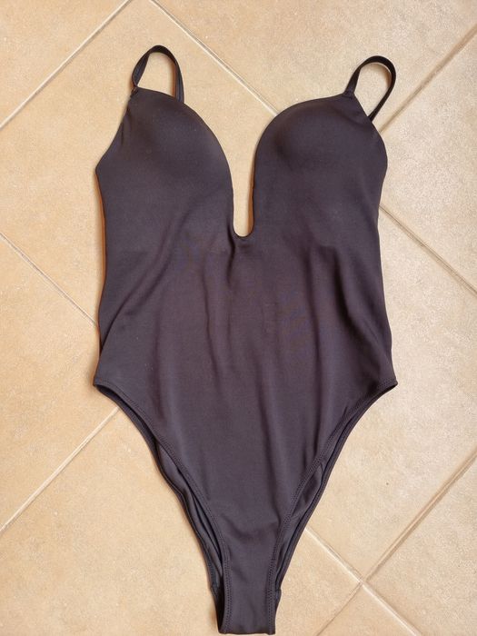 SALTY Цял бански с оформящ ефект