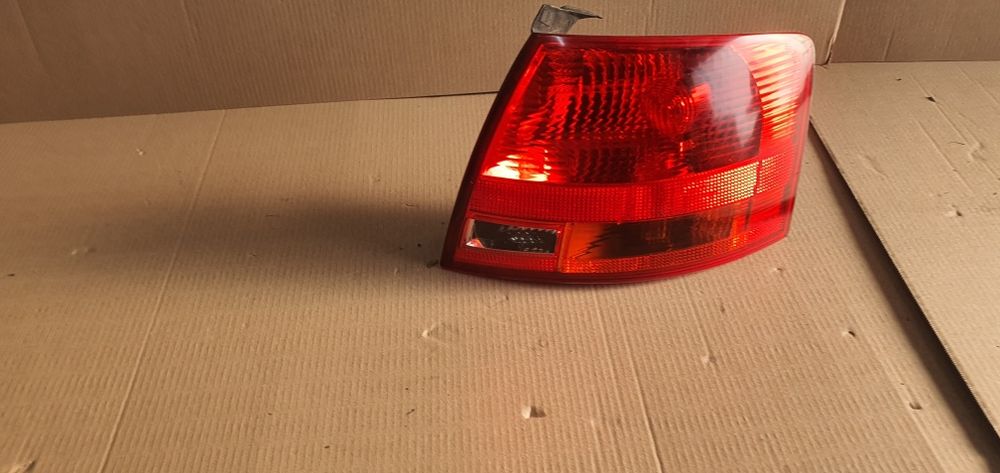 Stop tripla dreapta audi a4 b7 avant break