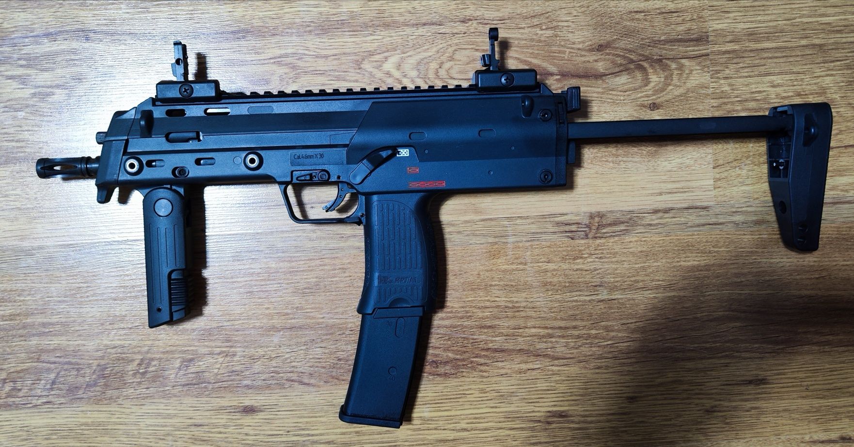 Vând/schimb replică airsoft MP7 A1 de la H&K