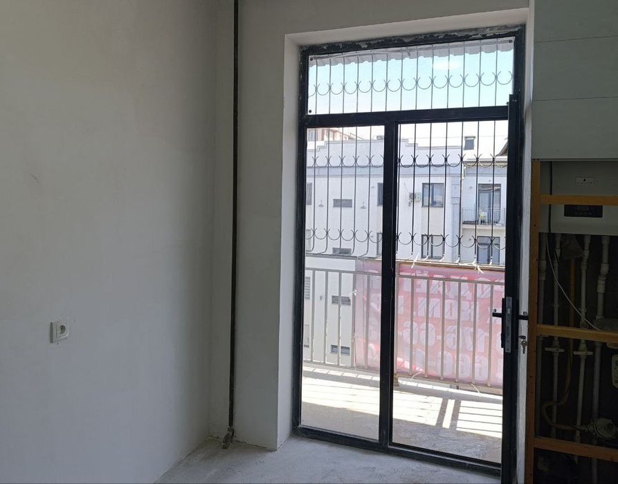 Olmos mahalla 9- qavat 2 xona 46kv