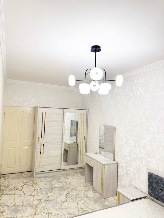 Чилонзор-11.2/3/4/Срочно Сотилади Ориентир Чирокчи Кафе