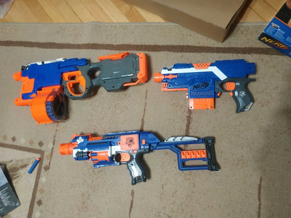 Продавам детски оръжия NERF