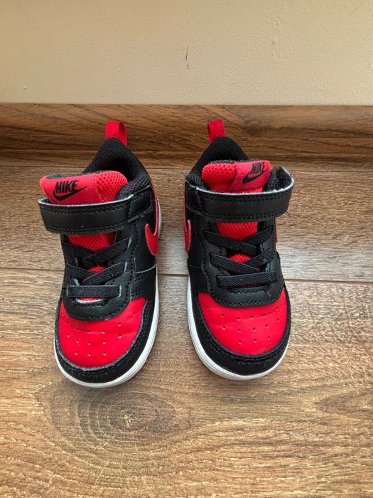 Маратонки Nike, номер 23,5