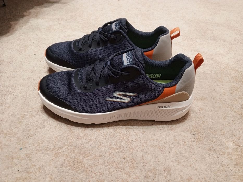 Новые Skechers, оригинал 43 и 46 размер