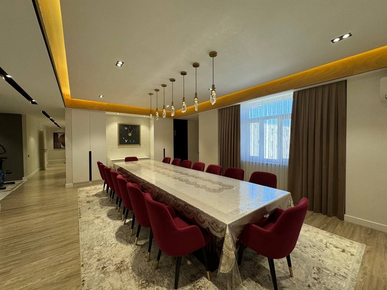 4 хоналик 320м² квартира сотилади