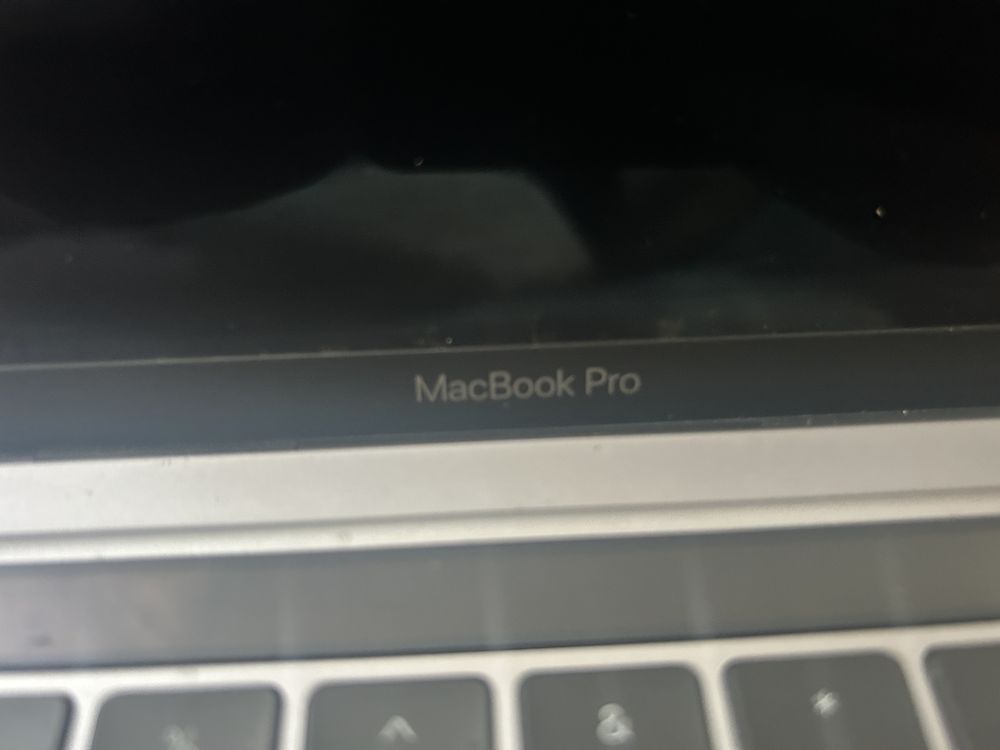 MacBook Pro 512gb озу 16 не рабочий. А2251