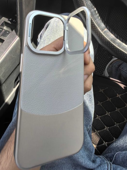 Продам чехол на IPhone 15 Pro