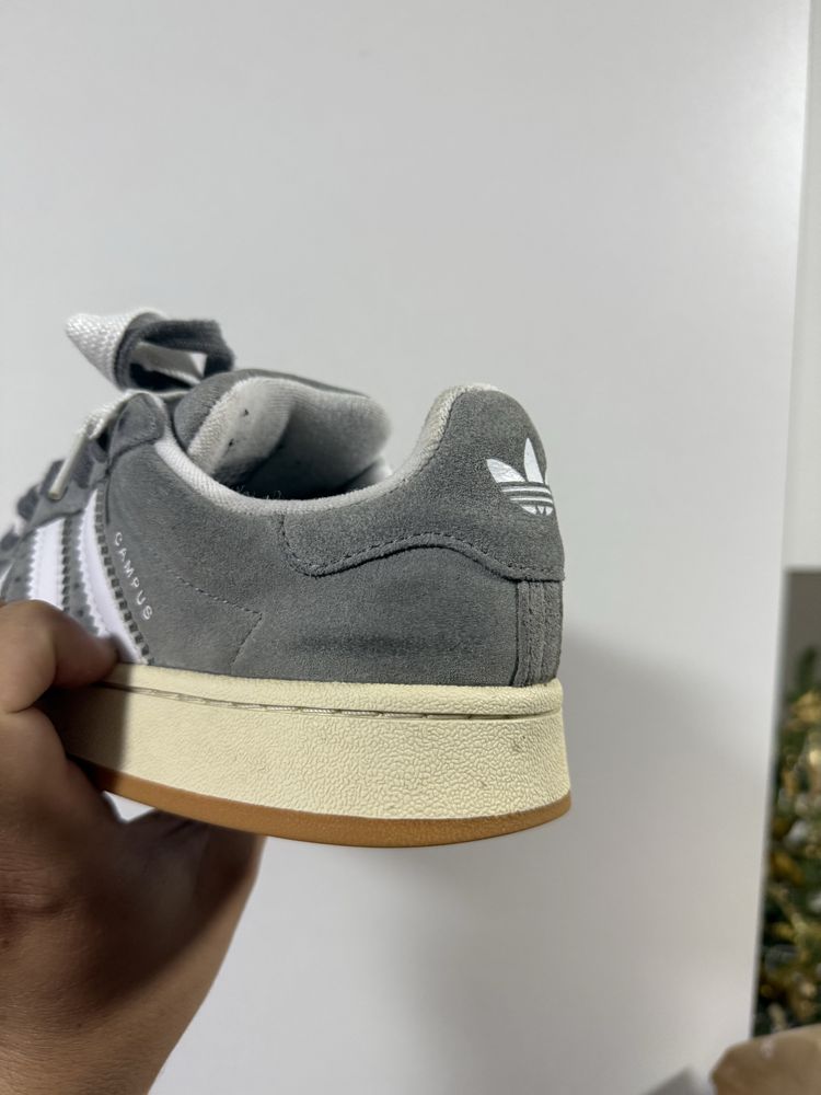 Adidas Campus