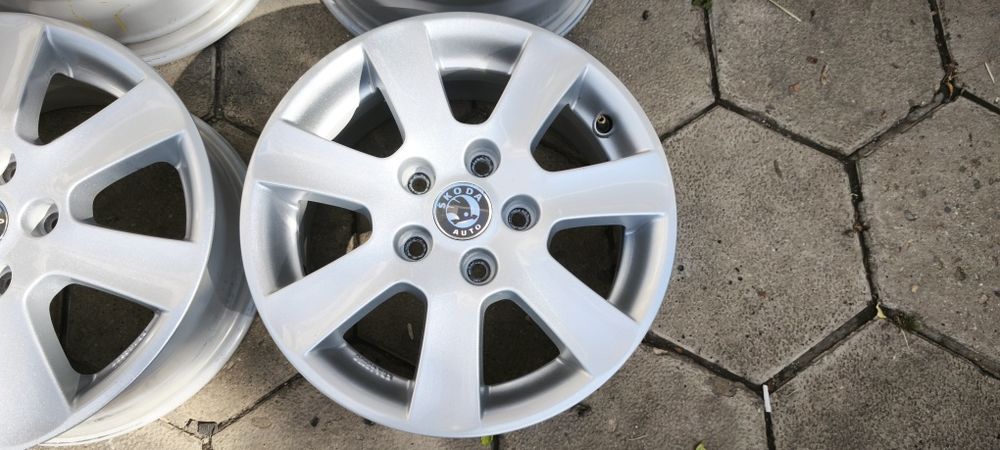 5х112 15 цола Skoda