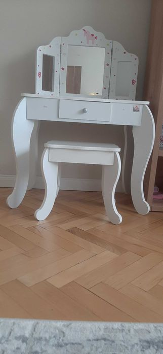 Детска дървена тоалетка