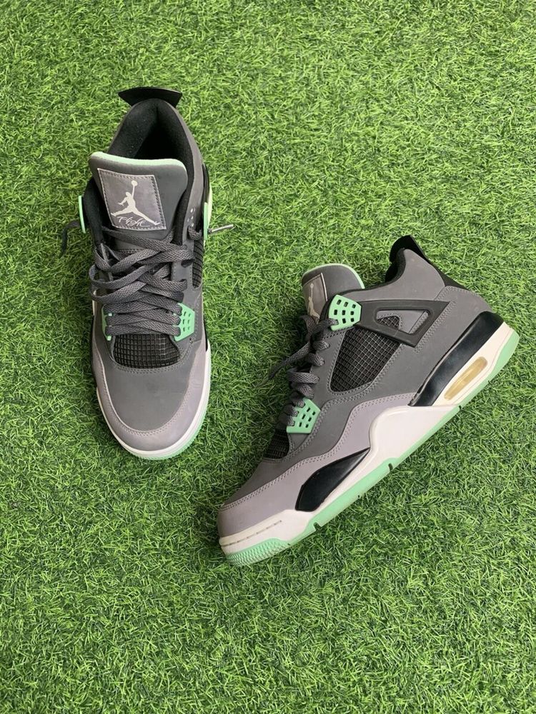 Обувки Jordan 4 Glowing Green