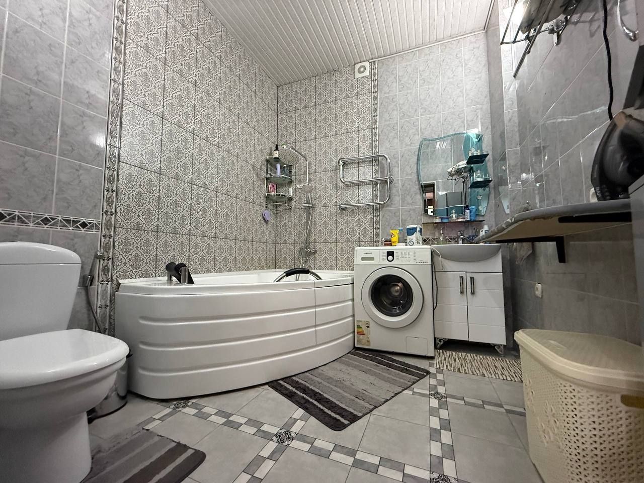Продается 2в3 ком квартира, ор-р: улица Нукусская, 82 м²